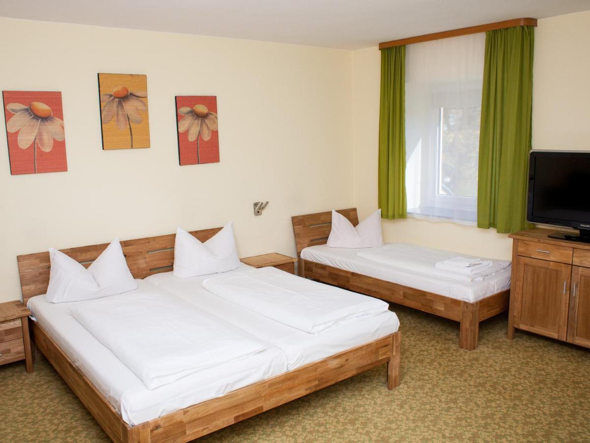 Gasthof Zur Behringersmuhle Hotel Gössweinstein Exterior foto